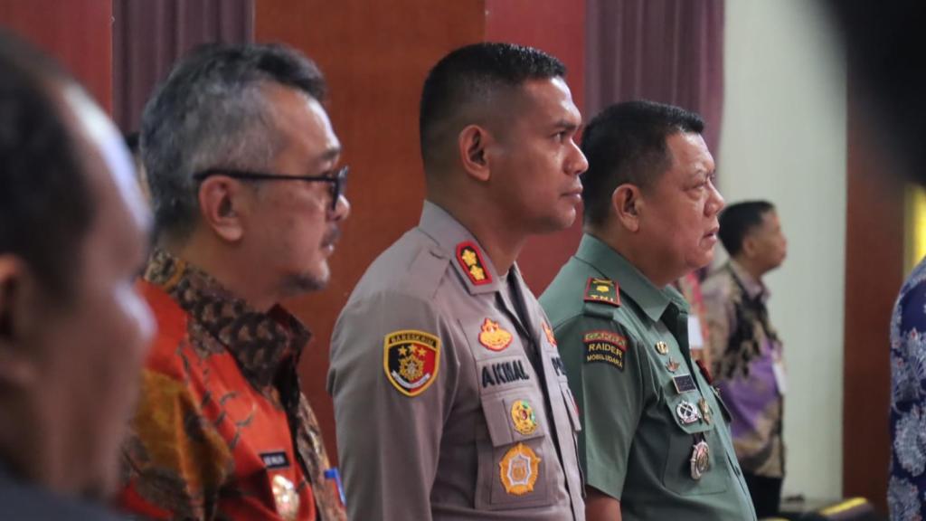 Kapolres Ciamis Hadiri Penetapan Bupati Terpilih Herdiat Sunarya dalam Pilkada 2024