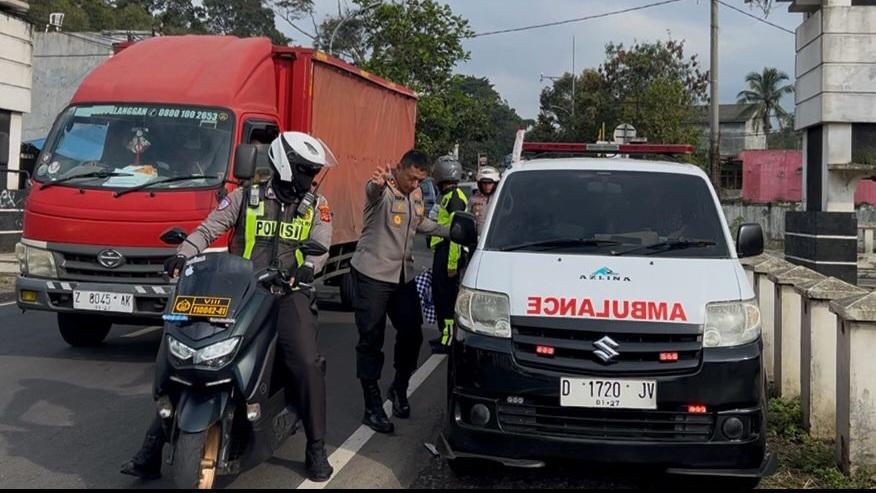 Kapolres Tasikmalaya Kota Instruksikan Personel Prioritaskan Kawal Ambulans di Tengah Kepadatan Arus Balik