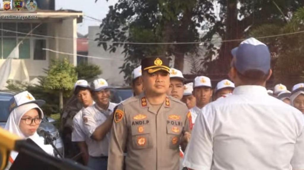 Kapolres Tasikmalaya Kota Jadi Inspektur Upacara di Sekolah, Tanamkan Disiplin dan Kesadaran Kamtibmas Sejak Dini