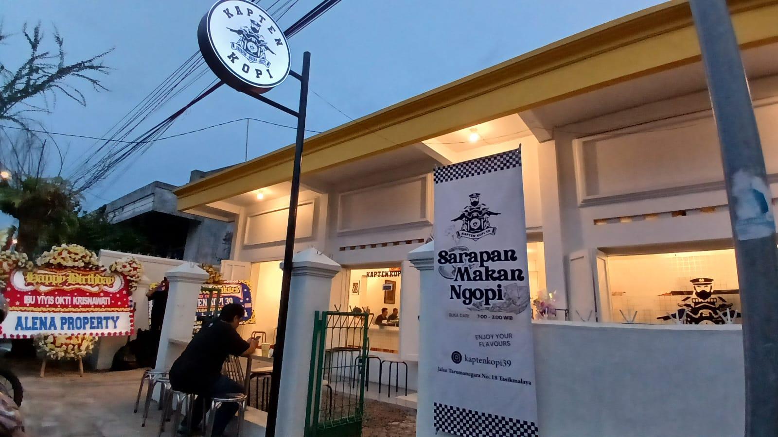 Kapten Kopi Resmi Hadir di Jalan Tarumanagara Tasikmalaya, Suguhkan Konsep Modern Vintage