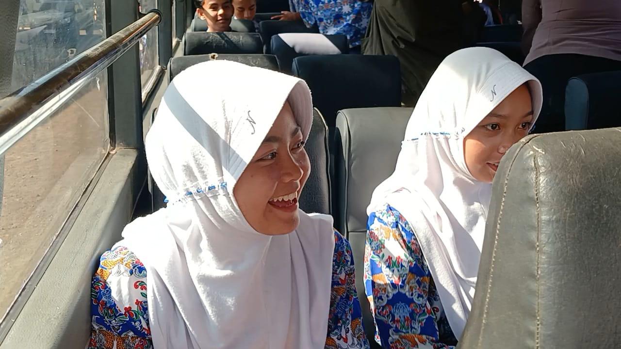 Kebahagiaan Siswa di Perbatasan Sambut Beroperasinya Layanan Bus Sekolah Gratis