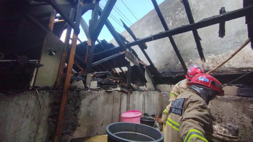 Kebakaran Rumah di Sambong Tengah Tasikmalaya, Diduga Akibat Korsleting Listrik