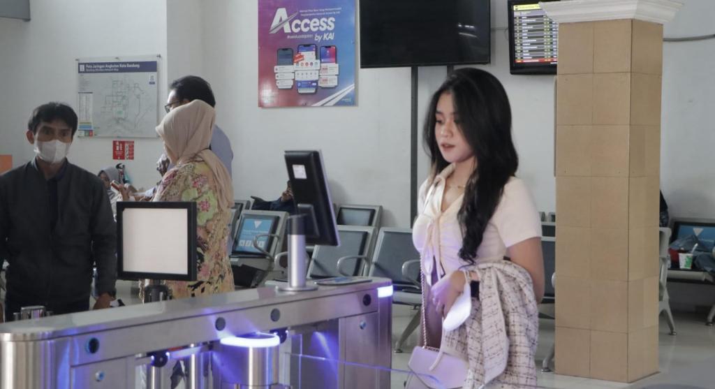 Kereta Api Jadi Transportasi Massal Ramah Lingkungan, Daop 2 Bandung Catat 31.814 Perjalanan Selama Semester I 2025