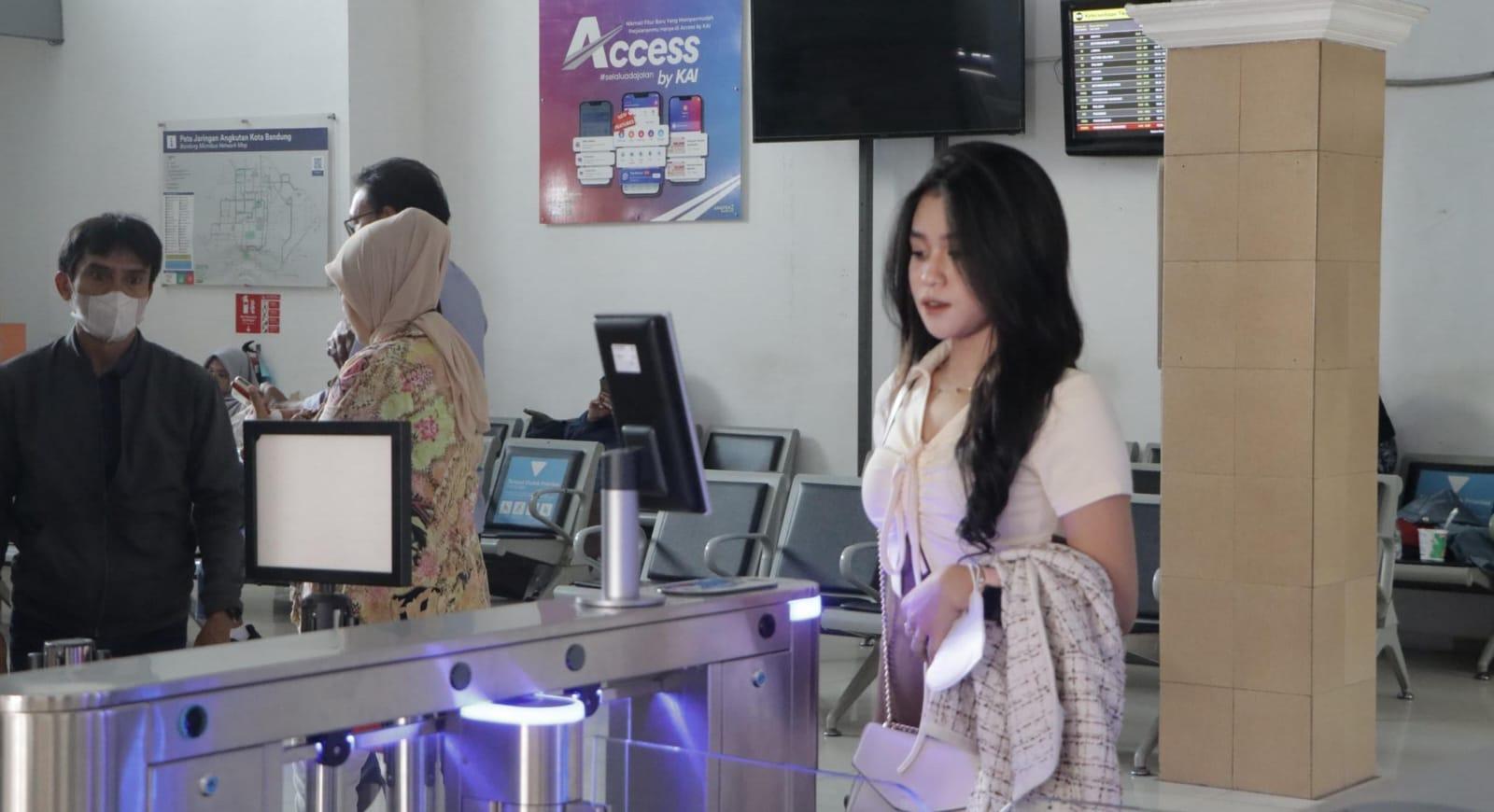 Kereta Api Jadi Transportasi Massal Ramah Lingkungan, Daop 2 Bandung Catat 31.814 Perjalanan Selama Semester I 2025