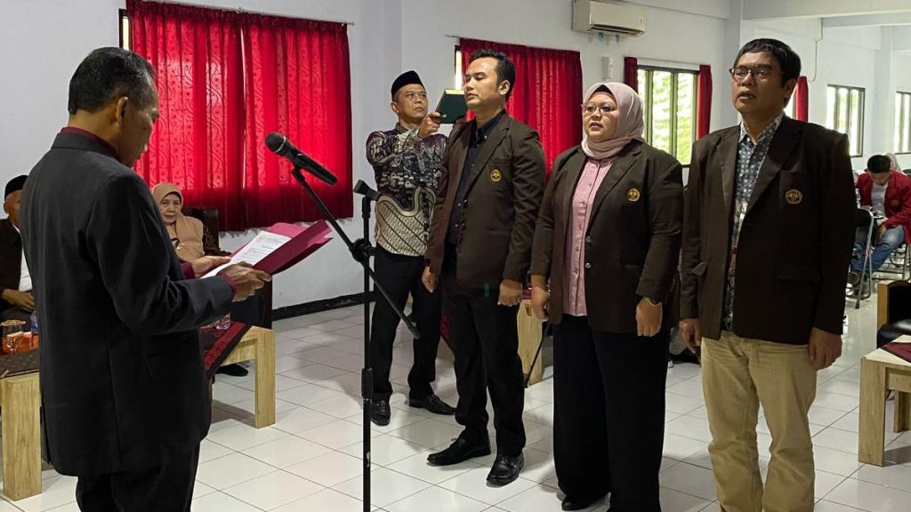 Ketua Baru STHG Dr. H. Lukmanul Hakim Lantik Tiga Wakil Ketua Usai Dikukuhkan Ketua Yayasan