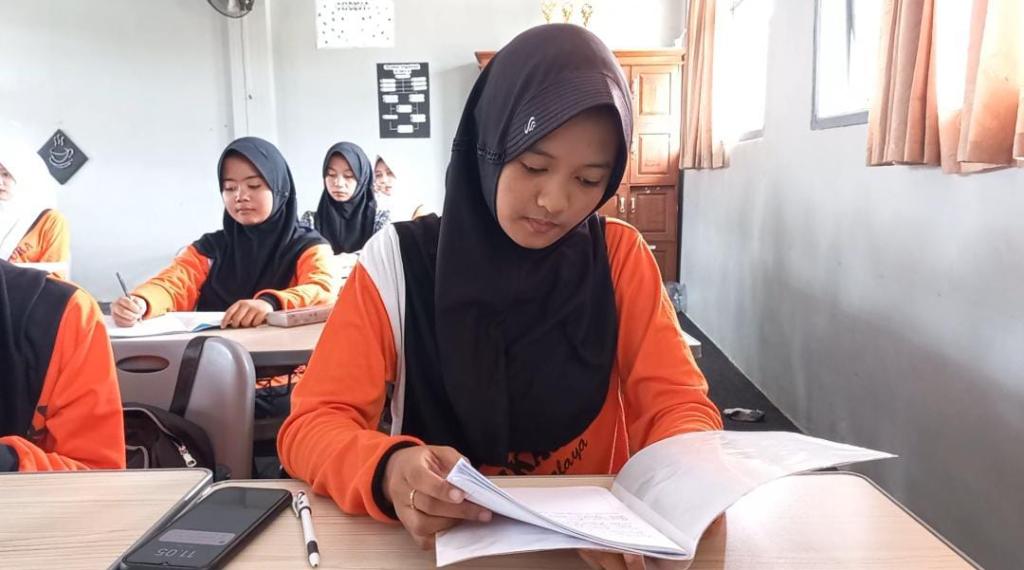 Kisah Nabila Nurul Azizah Siswi SMK Berprestasi di Tasikmalaya yang Bercita-cita jadi Polwan