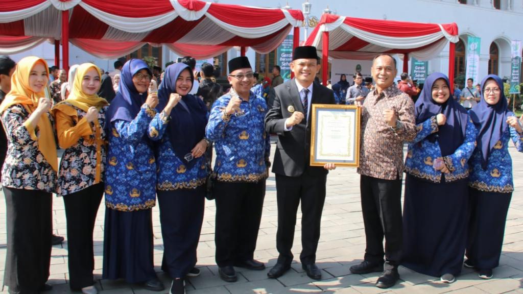 Kota Tasikmalaya Raih Penghargaan Germas Jabar 2024 atas Implementasi Kebijakan Hidup Sehat