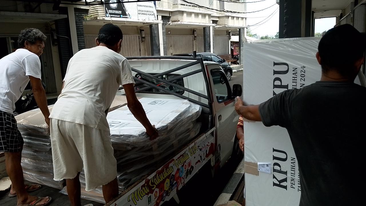 Logistik Pilkada 2024 Mulai Diterima KPU Kabupaten Tasikmalaya