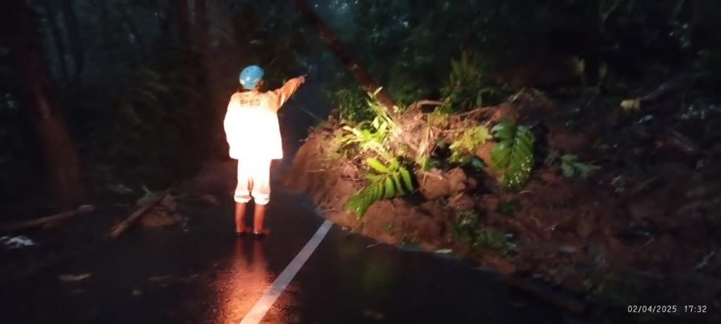 Ciamis Dikepung Bencana: Longsor, Banjir, dan Pohon Tumbang Melumpuhkan Sejumlah Wilayah