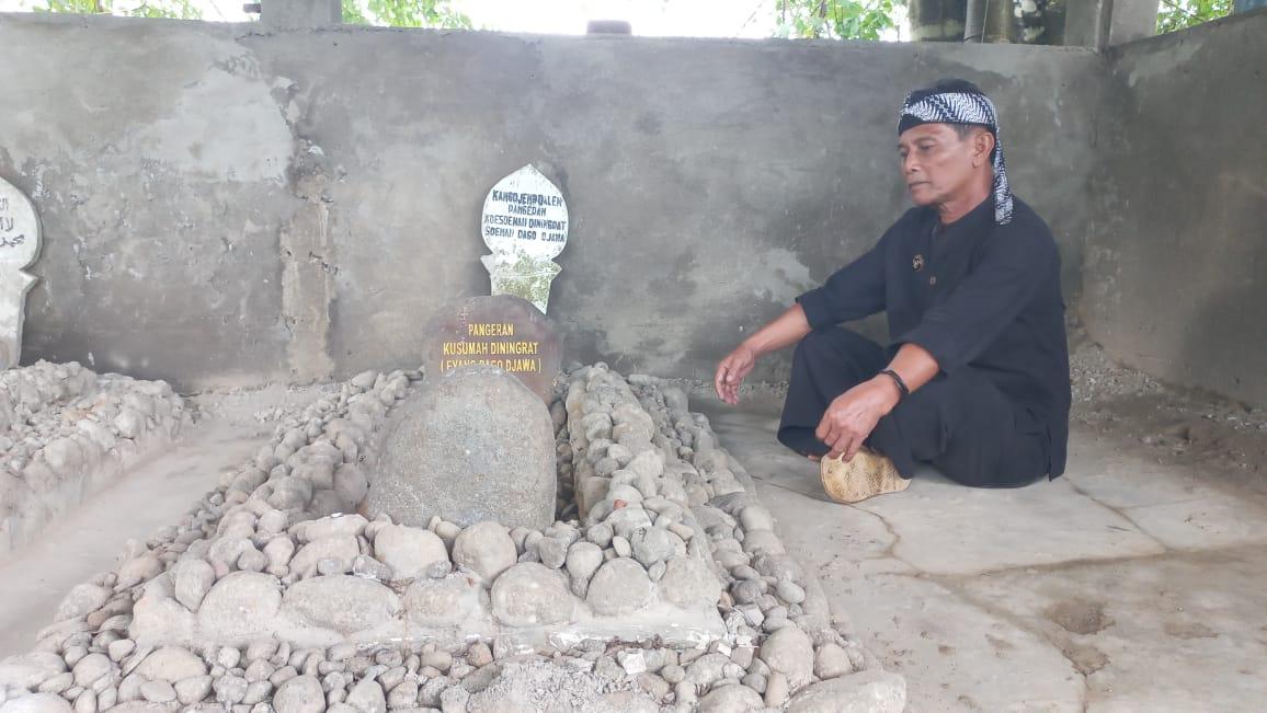 Makam Kharomah Pangeran Khusumah Diningrat, Raja Sukakerta di Tasikmalaya