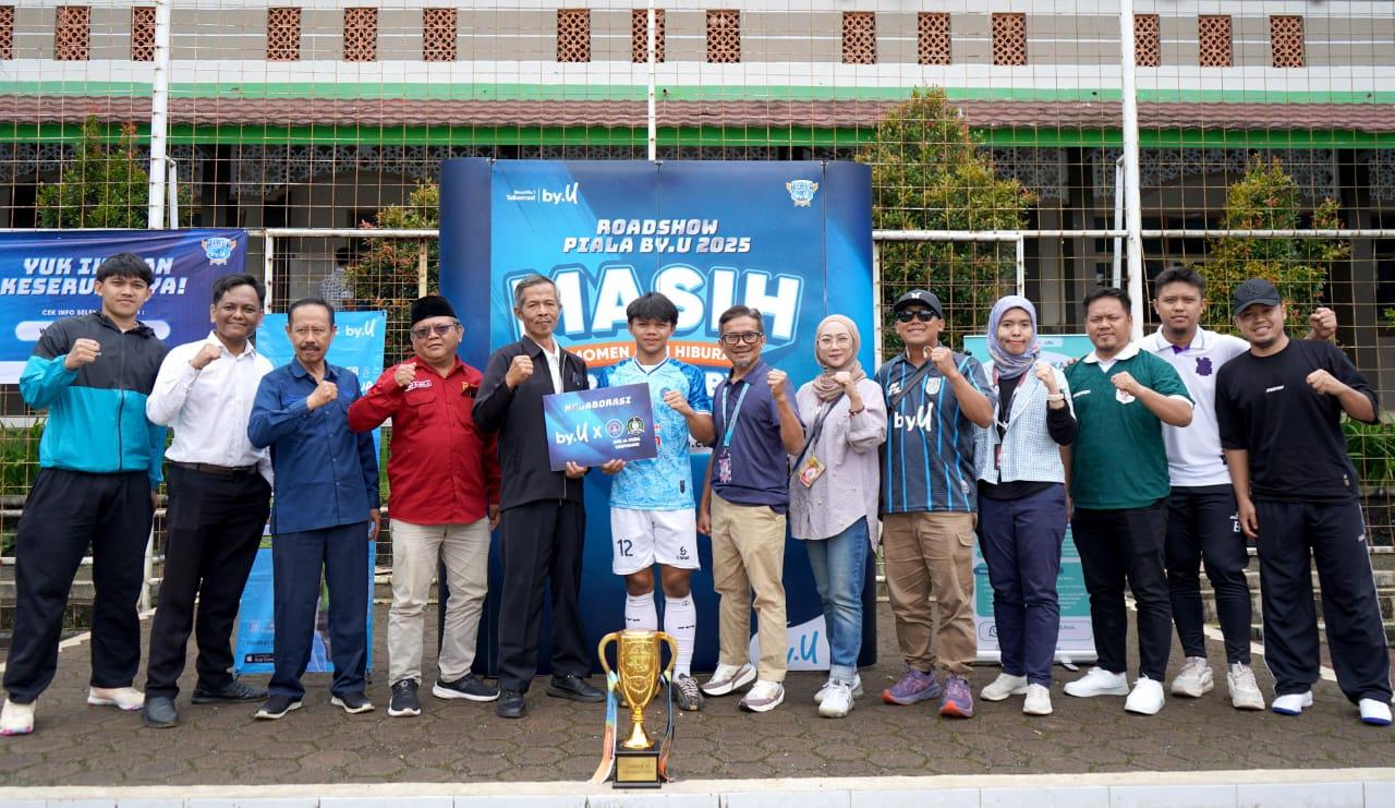 MASIH bersama by.U Menyapa SMK Al-Huda Sariwangi, Hadirkan Ragam Keseruan hingga Coach Futsal Tingkat Nasional