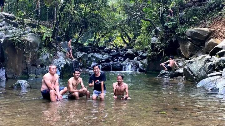 Melihat Jernihnya Air di Leuwi Pamipiran, Destinasi Wisata Alam yang Sedang Hits di Ciamis
