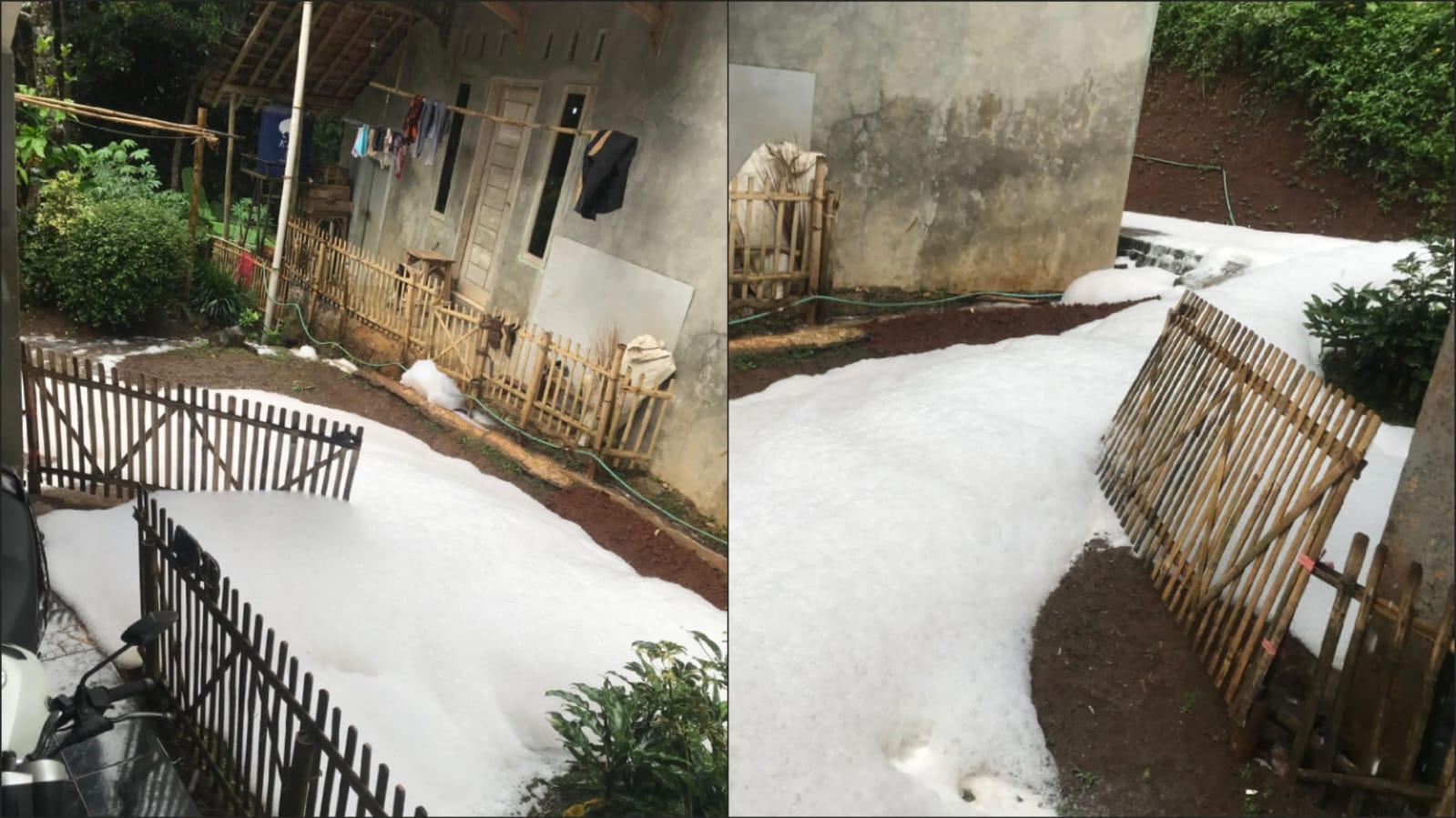 Mirip Hujan Salju! Fenomena Buih Busa Masuk ke Permukiman Bikin Heboh Warga Cingere Kadipaten Tasikmalaya