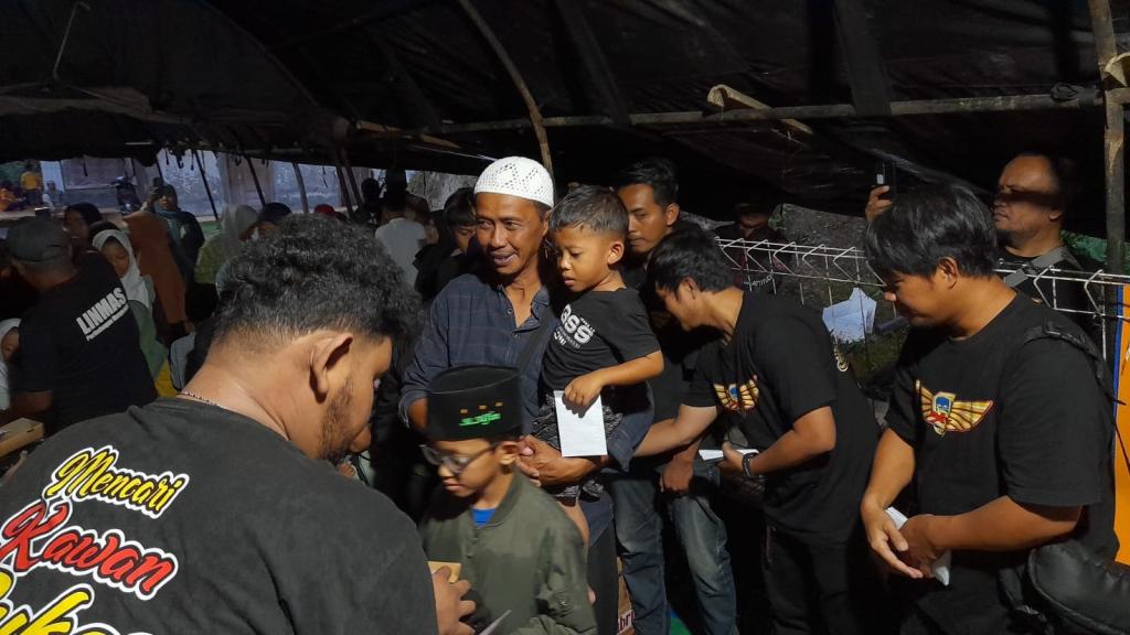 NMAX-XMAX Riders Taskab Gelar Baksos dan Santunan di Lokasi Bencana Pergerakan Tanah Cineam