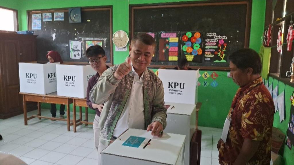 Nyoblos Didampingi Istri dan Anak, Cawawalkot Tasikmalaya Muslim Optimis Raih Suara Maksimal