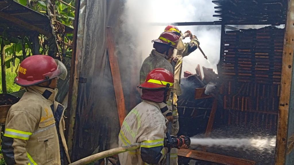 Pabrik Pengolahan Kayu di Ciamis Nyaris Terbakar, Kerugian Rp 50 Juta