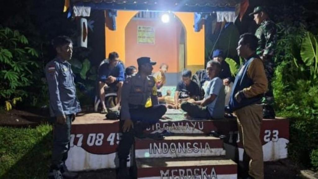 Patroli Malam Polsek Sukadana Jaga Kondusivitas Pasca Pilkada