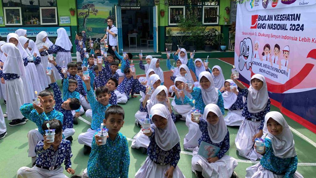 PDGI Cabang Tasikmalaya Gelar Sikat Gigi Massal untuk Peringati BKGN 2024 di SDN Citapen