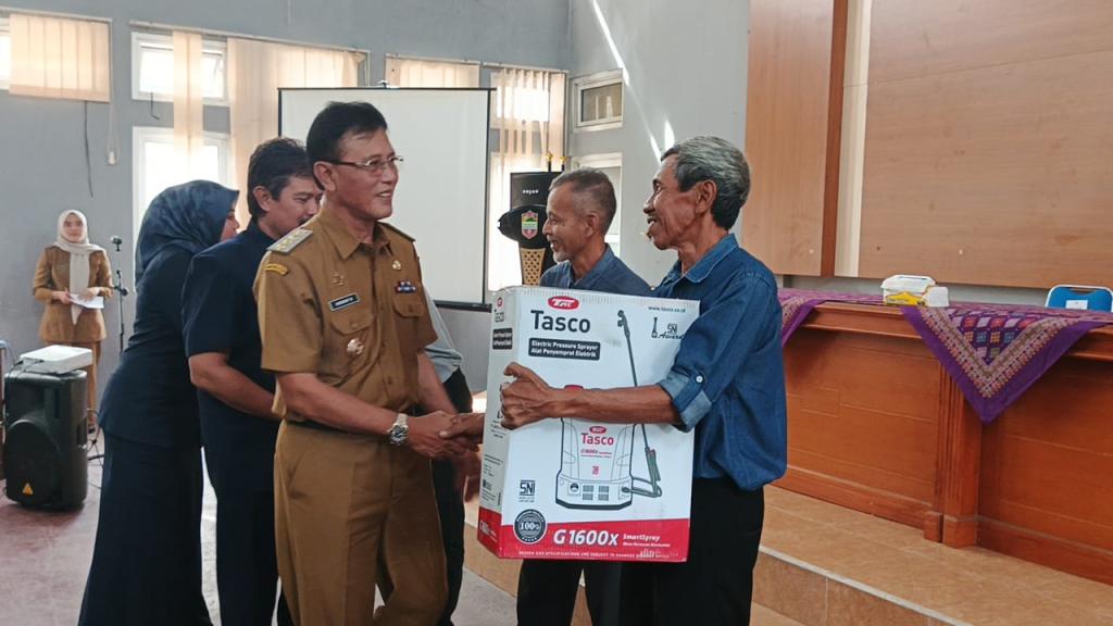 Pemkab Ciamis Salurkan Bantuan Alat Pertanian untuk Tingkatkan Produktivitas Petani
