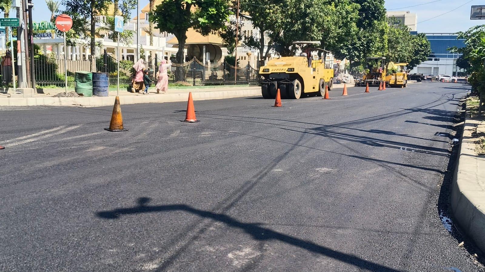 Pengaspalan Jalan Sekitar Masjid Agung Tasikmalaya Rampung, Warga Sambut Positif