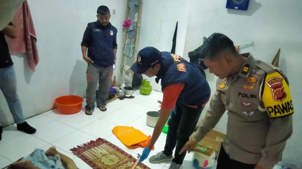 Penjual Fried Chicken di Cempakawarna Tasikmalaya Ditemukan Meninggal di Dalam Kios