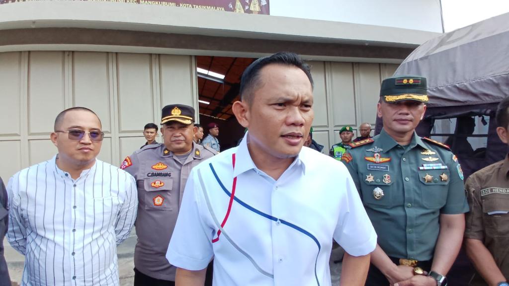 Pj Wali Kota Tasikmalaya Hadiri Tahapan Sortir dan Pelipatan Surat Suara, Berikan Pesan Penting kepada Petugas dan KPU