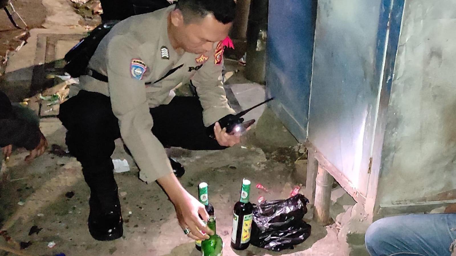 Polisi Bubarkan Kerumunan Remaja yang Diduga Konsumsi Miras Saat Malam Takbiran di Tasikmalaya