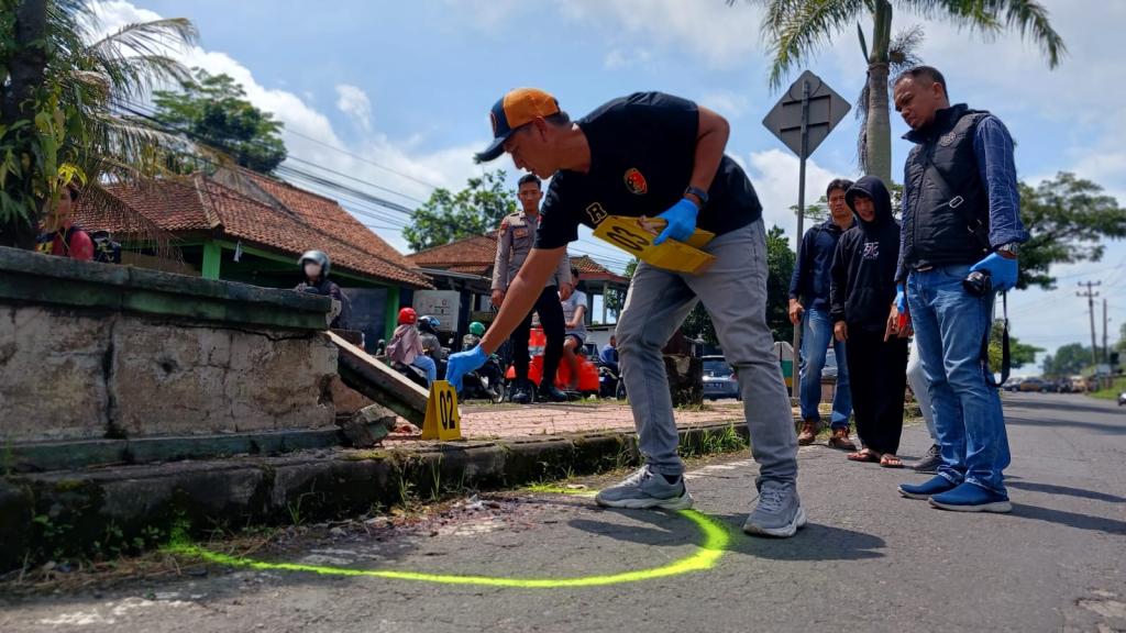 Polisi Lakukan Olah TKP Terkait Tewasnya Warga Cisayong di Indihiang Tasikmalaya
