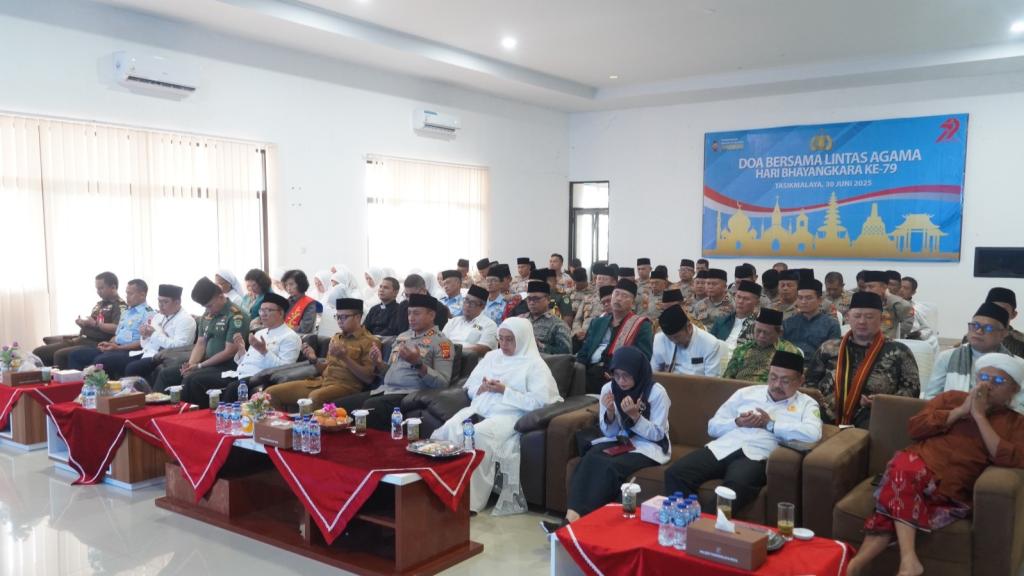 Polres Tasikmalaya Kota Gelar Doa Lintas Agama, Perkuat Toleransi Sambut HUT Bhayangkara ke-79