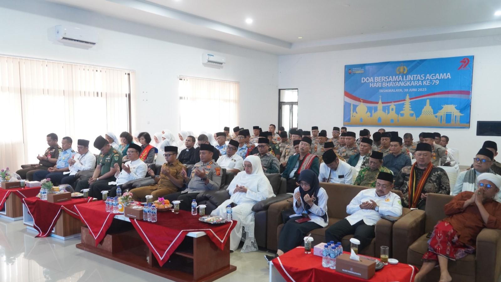 Polres Tasikmalaya Kota Gelar Doa Lintas Agama, Perkuat Toleransi Sambut HUT Bhayangkara ke-79