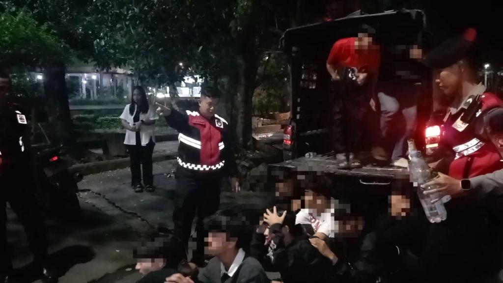 Polres Tasikmalaya Kota Gerebek Belasan Remaja Pesta Miras di Sebuah Rumah