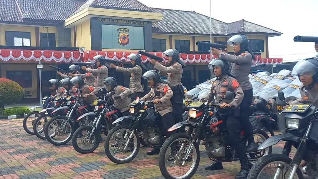 Polres Tasikmalaya Kota Perkuat Kesiapan Jelang Pilkada 2024 dengan Latihan Pengendalian Massa