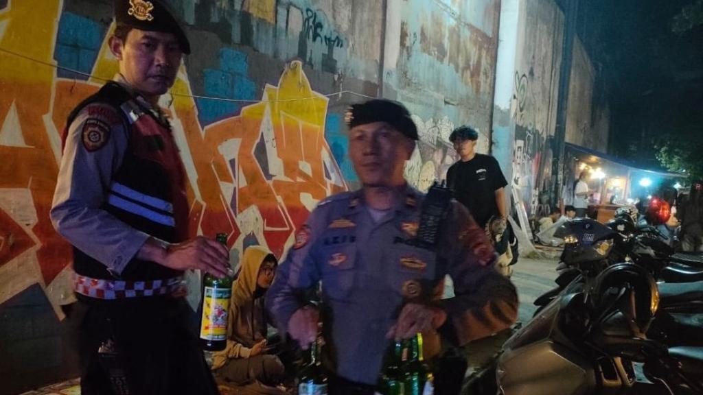 Polres Tasikmalaya Kota Temukan Miras saat Patroli Gabungan di Malam Minggu