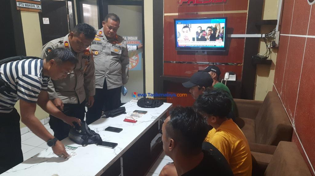 Polsek Sukaratu Amankan 4 Pelaku Penjual Obat Terlarang di Tasikmalaya