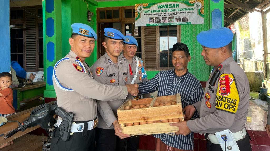 Propam Polres Tasikmalaya Kota Gelar Bakti Sosial dan Santunan ke Panti Asuhan