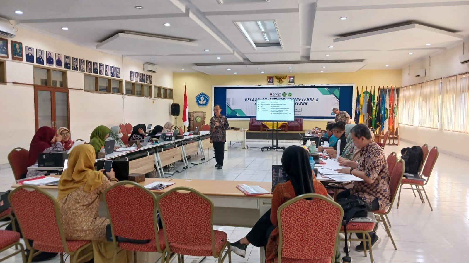 Puluhan Calon Asesor Ikuti Pelatihan Kompetensi dan Sertifikasi di LSP P1 Unsil Tasikmalaya