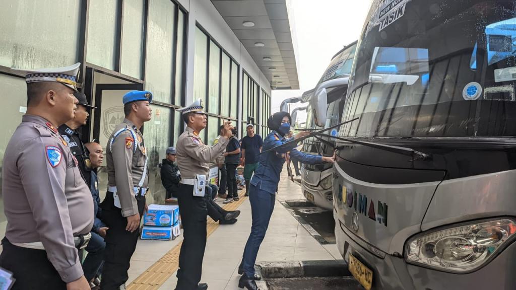 Ramp Check Kendaraan Umum di Kota Banjar Jelang Libur Natal dan Tahun Baru