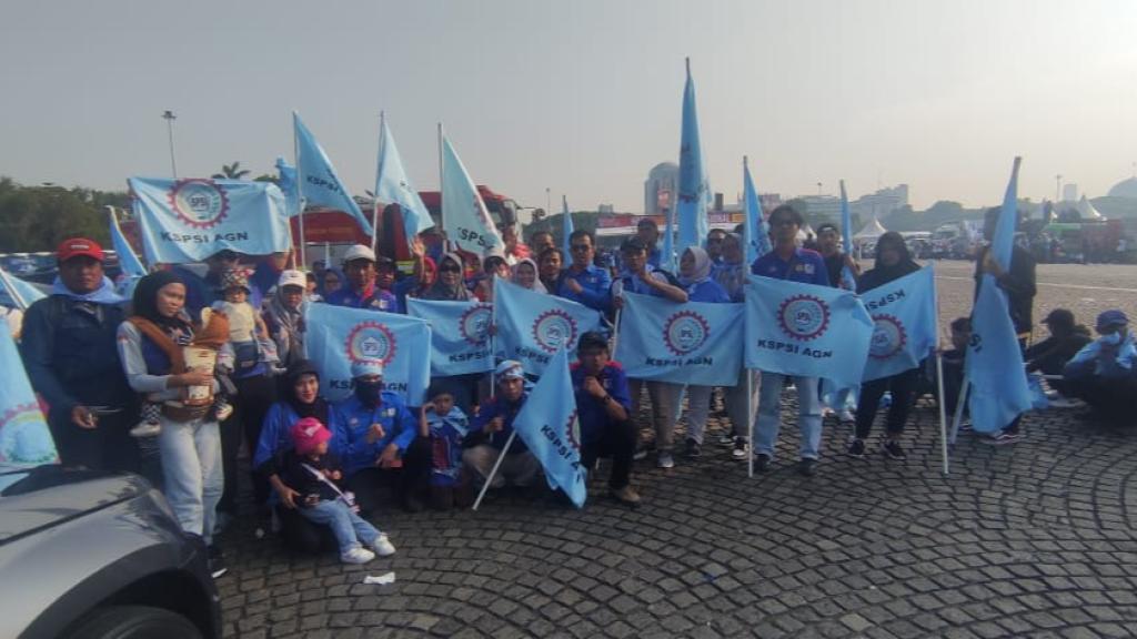 Ratusan Buruh Tasikmalaya Ikuti Aksi May Day di Monas, Bawa Enam Tuntutan