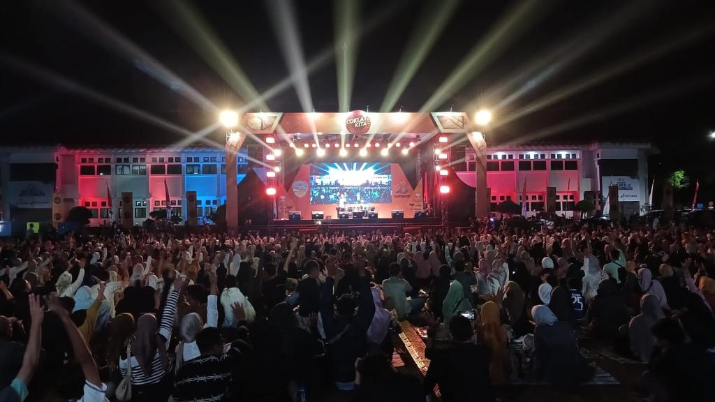 Ribuan Umat Muslim Hadiri Tabligh Akbar Bersama Ustadz Hafiz Salim dan Ustadz Yoga PNS di Bale Kota Tasikmalaya