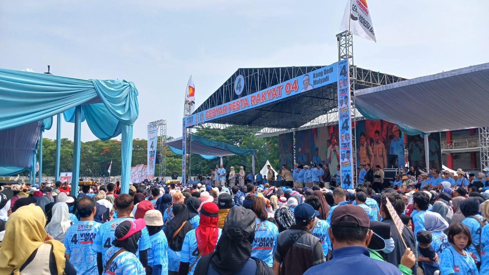 Ribuan Warga Hadiri Kampanye Akbar Viman-Diky di Dadaha, Dimeriahkan Penampilan Doel Sumbang