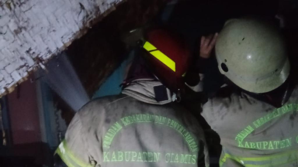 Rumah Warga di Ciamis Nyaris Terbakar Gegara Korsleting Listrik