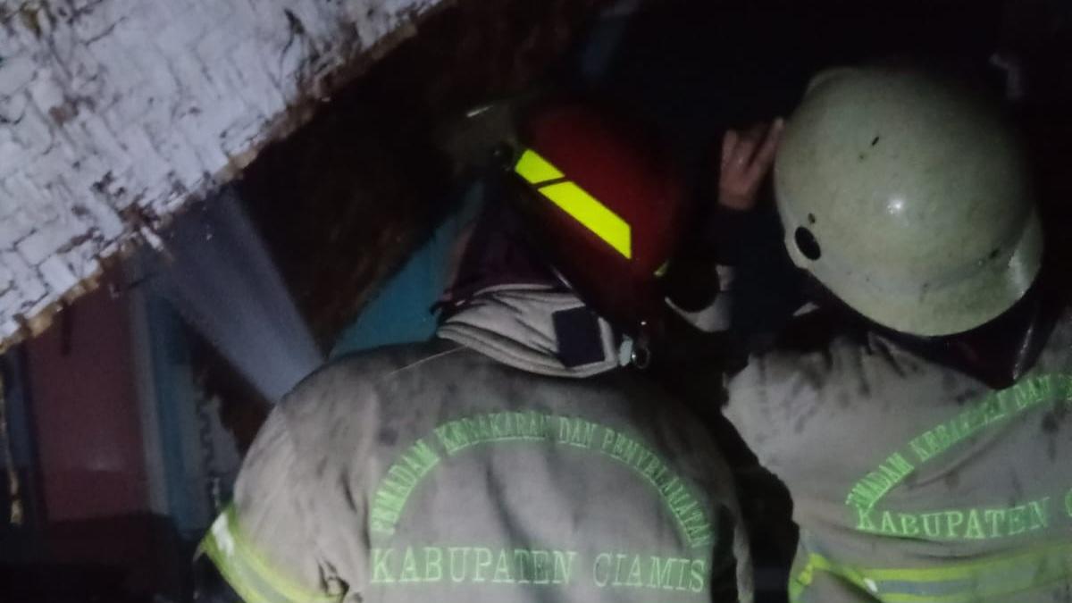 Rumah Warga di Ciamis Nyaris Terbakar Gegara Korsleting Listrik