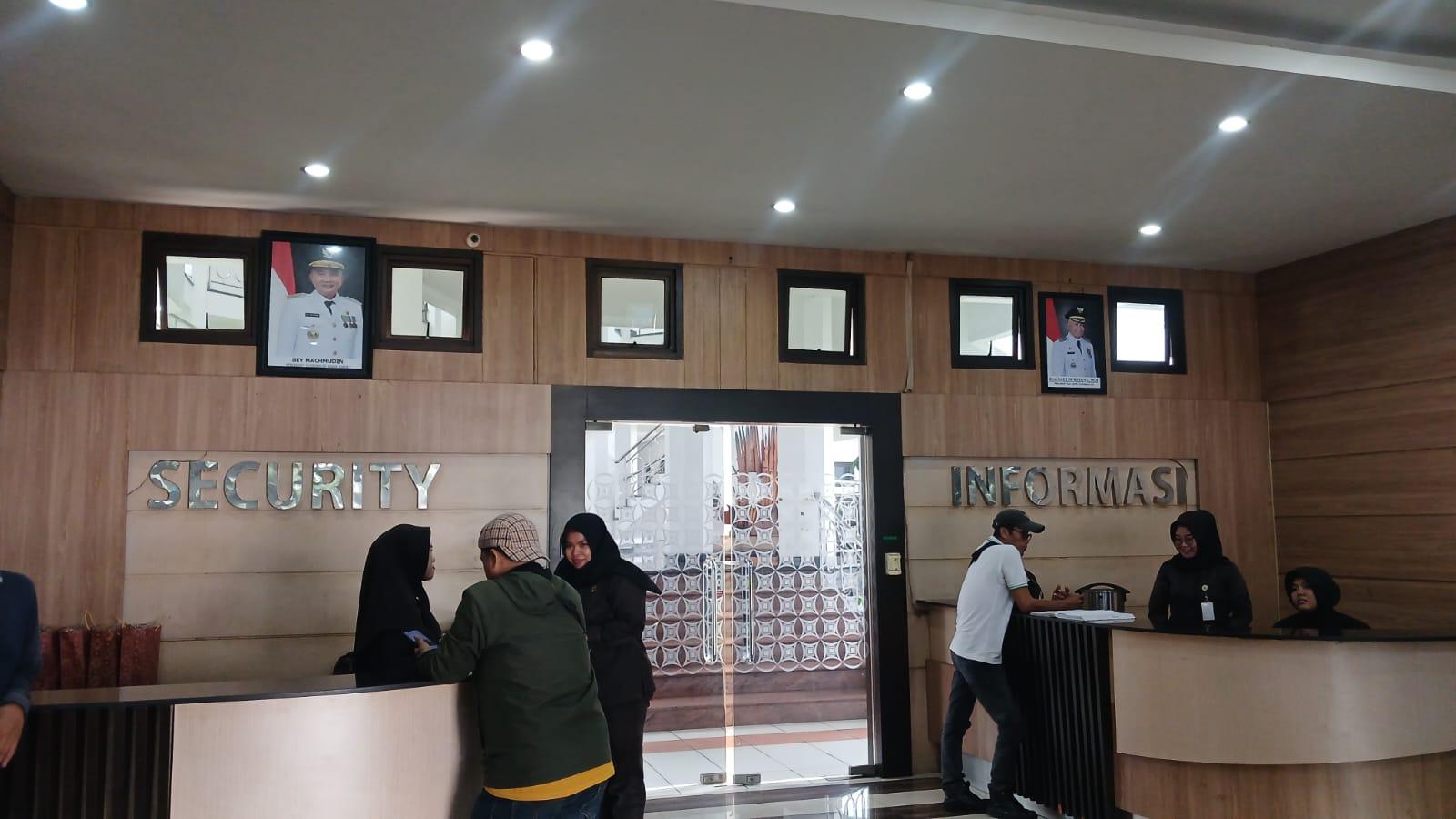 Sejumlah Kantor di Pemkot Tasikmalaya Belum Pasang Foto Wali Kota dan Wakil Wali Kota Viman-Diky, Ini Alasannya