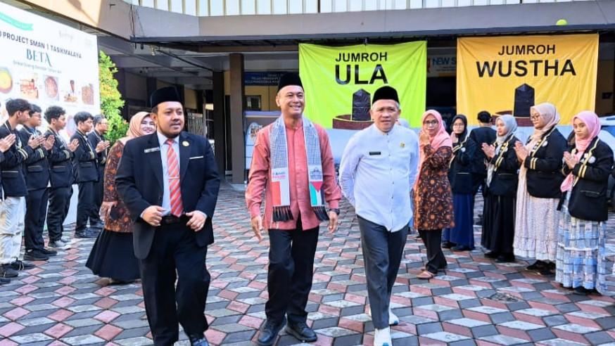 Sekda Kota Tasikmalaya Hadiri Smart Tren Ramadhan 2025 di SMAN 1 Tasikmalaya