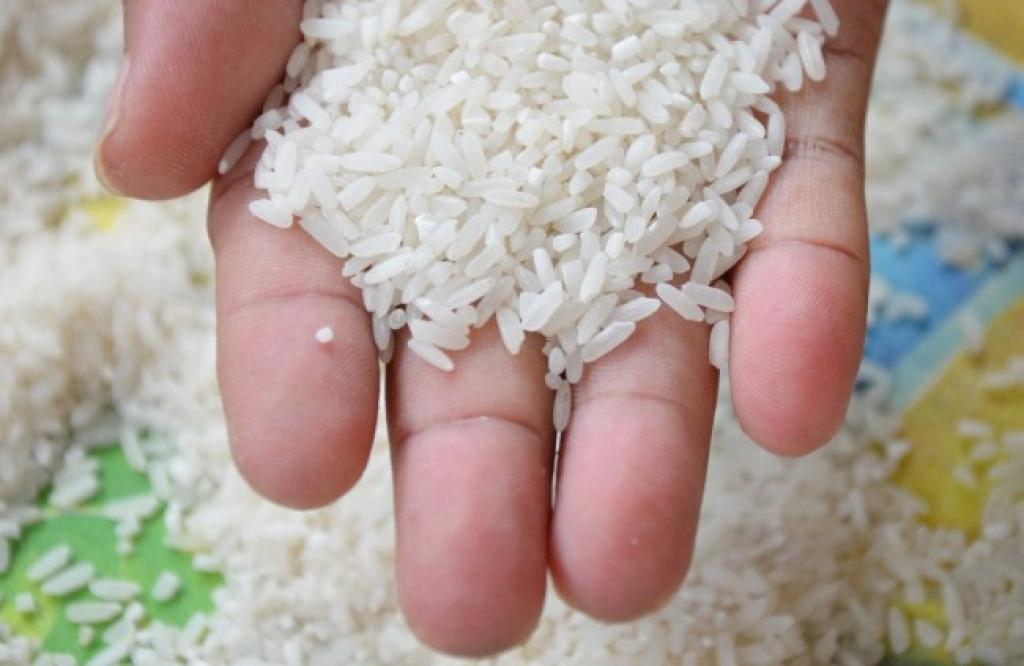 Sempat Terkendala, Bantuan Beras Rastra di Kota Banjar Kembali Disalurkan