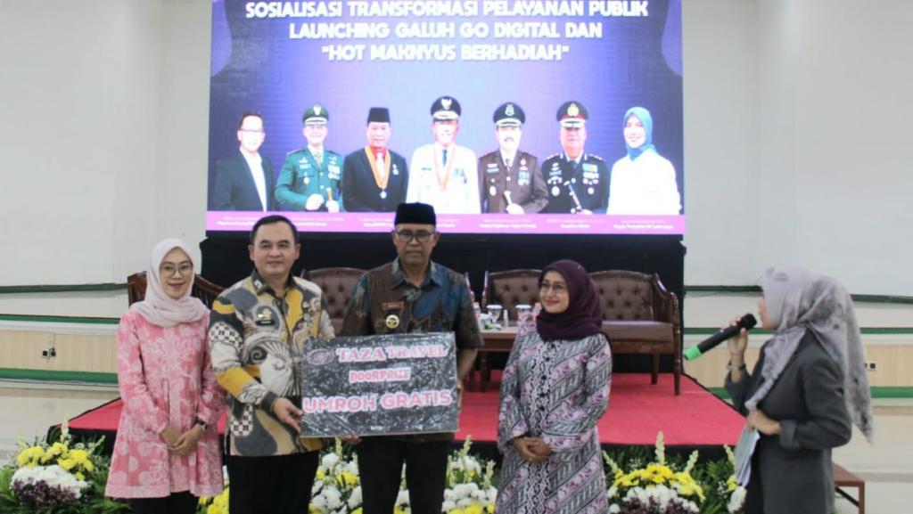 Sukses Sosialisasikan PASTI MANIS Disdukcapil Ciamis, Kades Sidamulih Raih Hadiah Umrah dari PT Taza Mulia Barokah