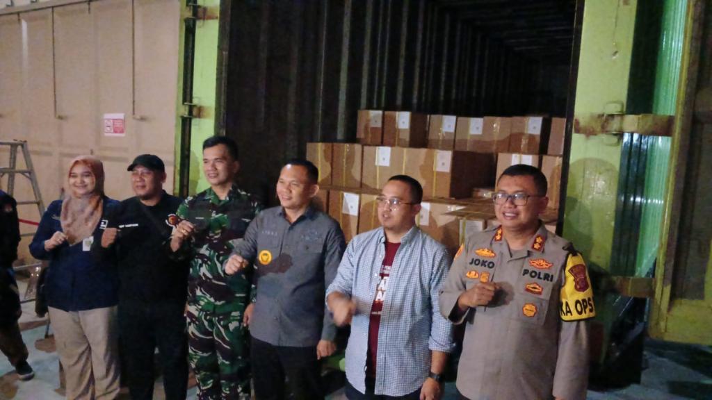 Surat Suara Pilgub dan Pilwakot Tasikmalaya Tiba di Gudang KPU