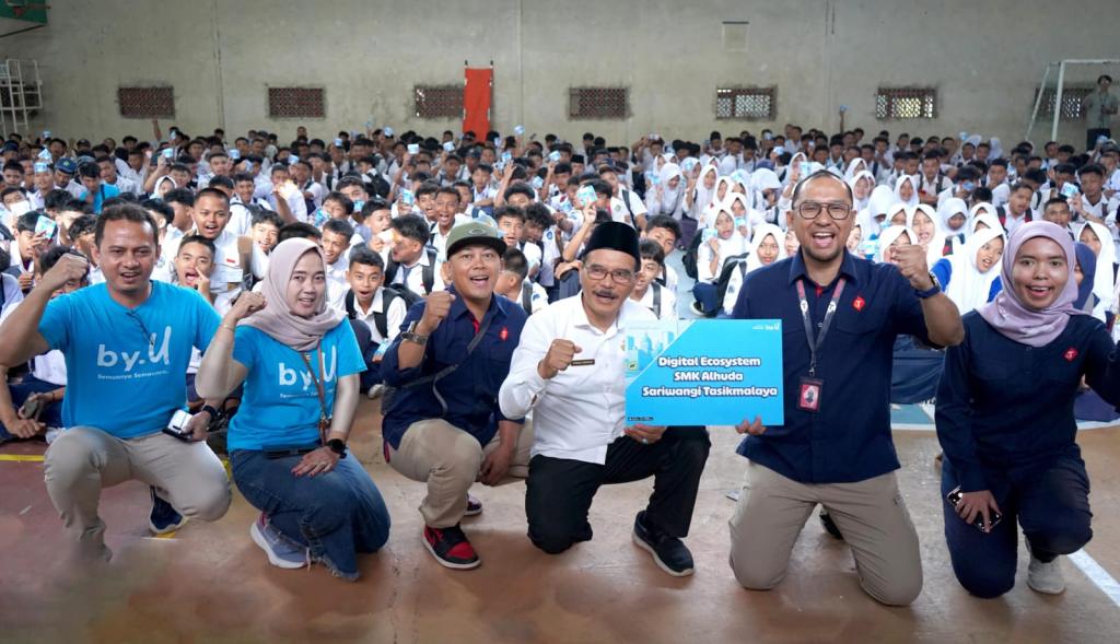 Telkomsel Dukung Digitalisasi Pembelajaran di SMK Al-Huda Sariwangi Lewat Platform Skul.id dan Internet BAIK