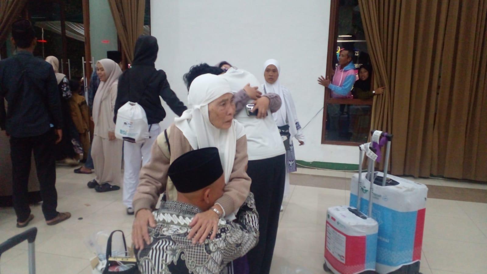 Tiga Jemaah Haji Kloter 49 JKS Dirujuk ke RSUD Ciamis karena Sakit