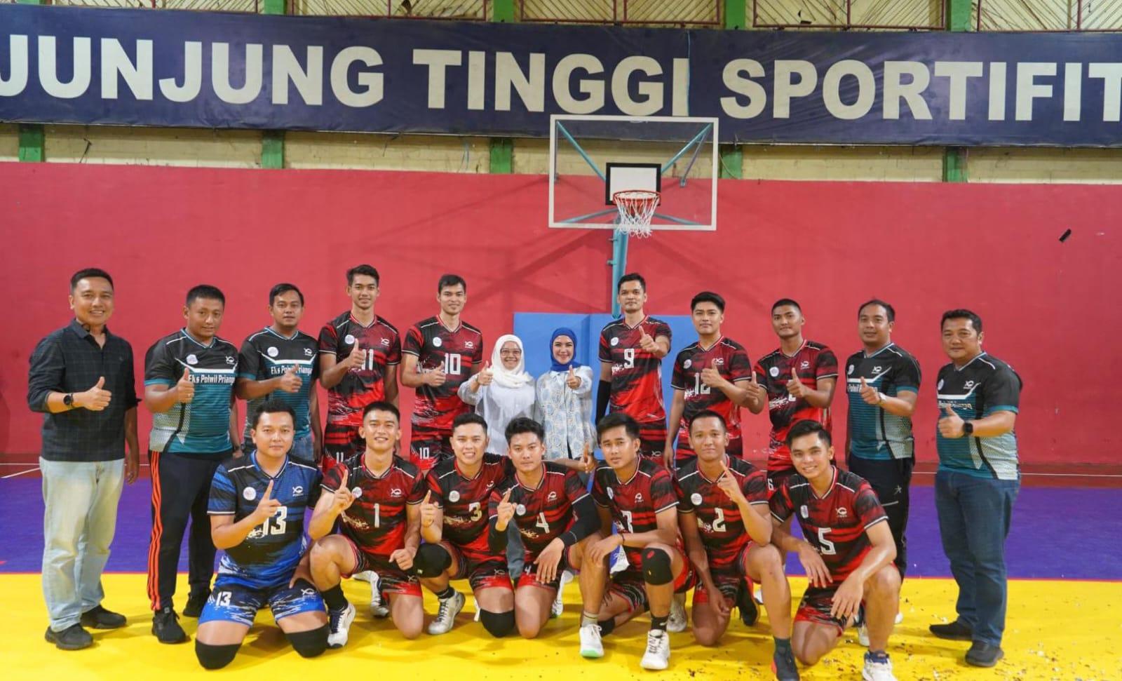 Tim Bola Voli Polres Tasikmalaya Kota Raih Juara Pertama di Kapolda Cup 2025 Mewakili Wilayah Priangan